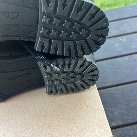 Clarks Boots Women's 9.5 Black Hiking Lace Up cushion comfort store display - Picture 5 of 15